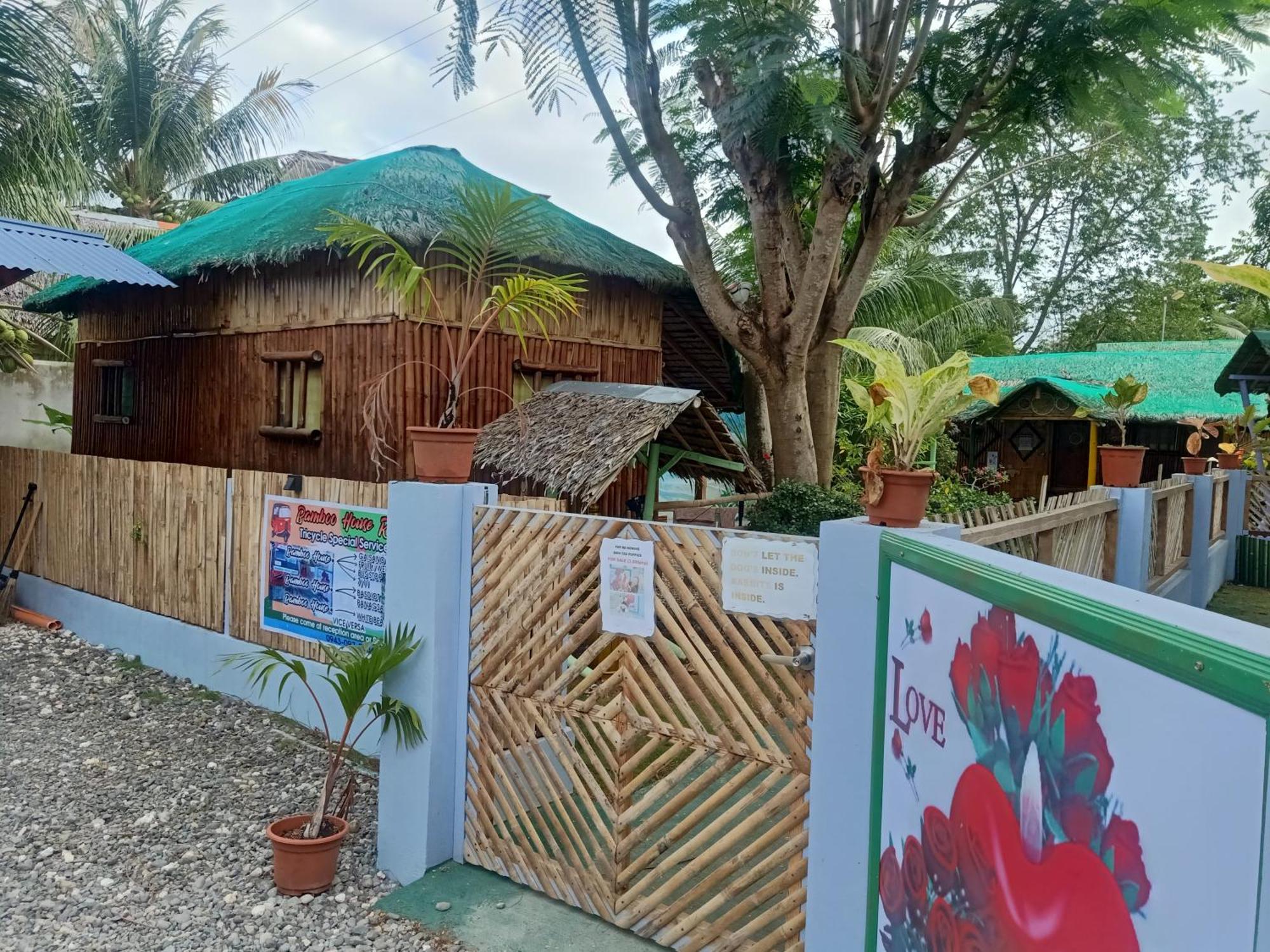 Moalboal Bamboo House / Rooms Buitenkant foto